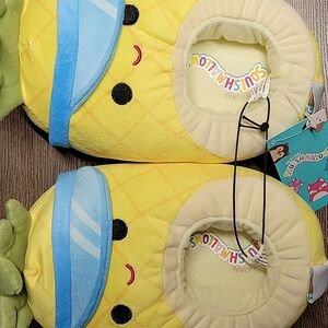 Squishmallow Maui the pineapple slippers size Girls 13-1 NWT